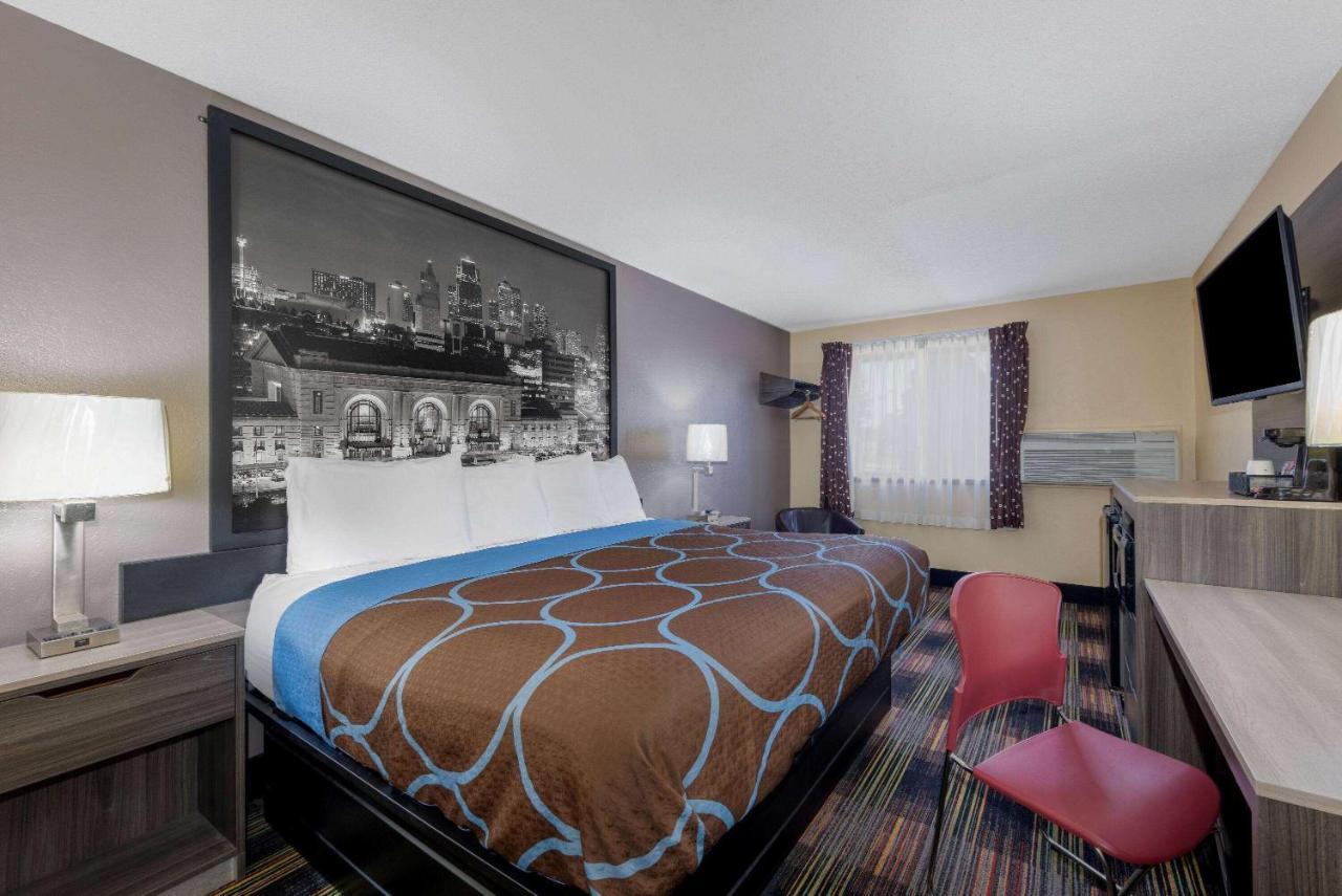 ซูเปอร์ 8 บาย วินด์แฮม แคนซัส ซิตี้ แอท แบร์รี โร้ด/แอร์พอร์ต Hotel แคนซัสซิตี ภายนอก รูปภาพ